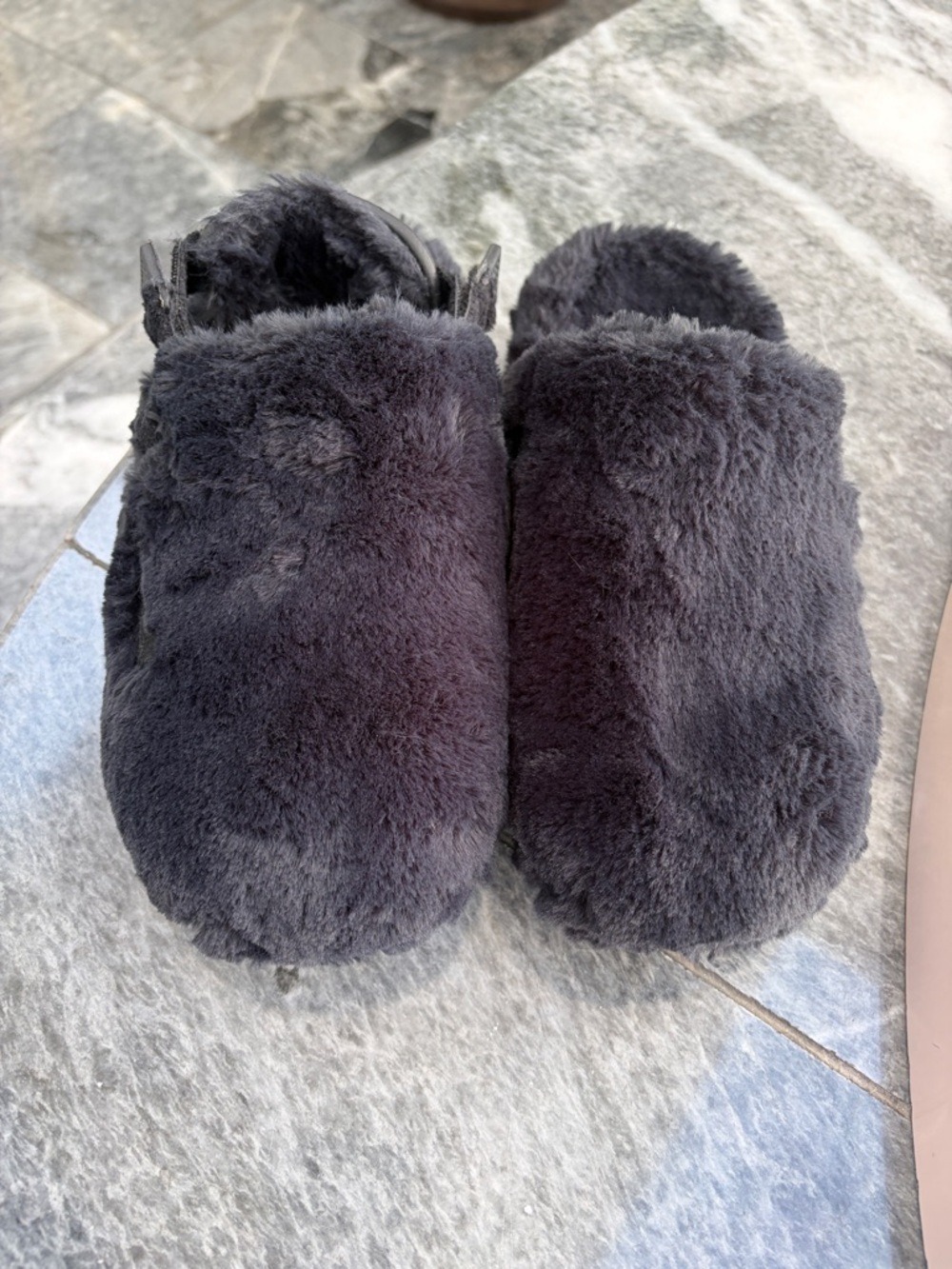 Nike Women's Calm Mule SE in the Navy. Size 6